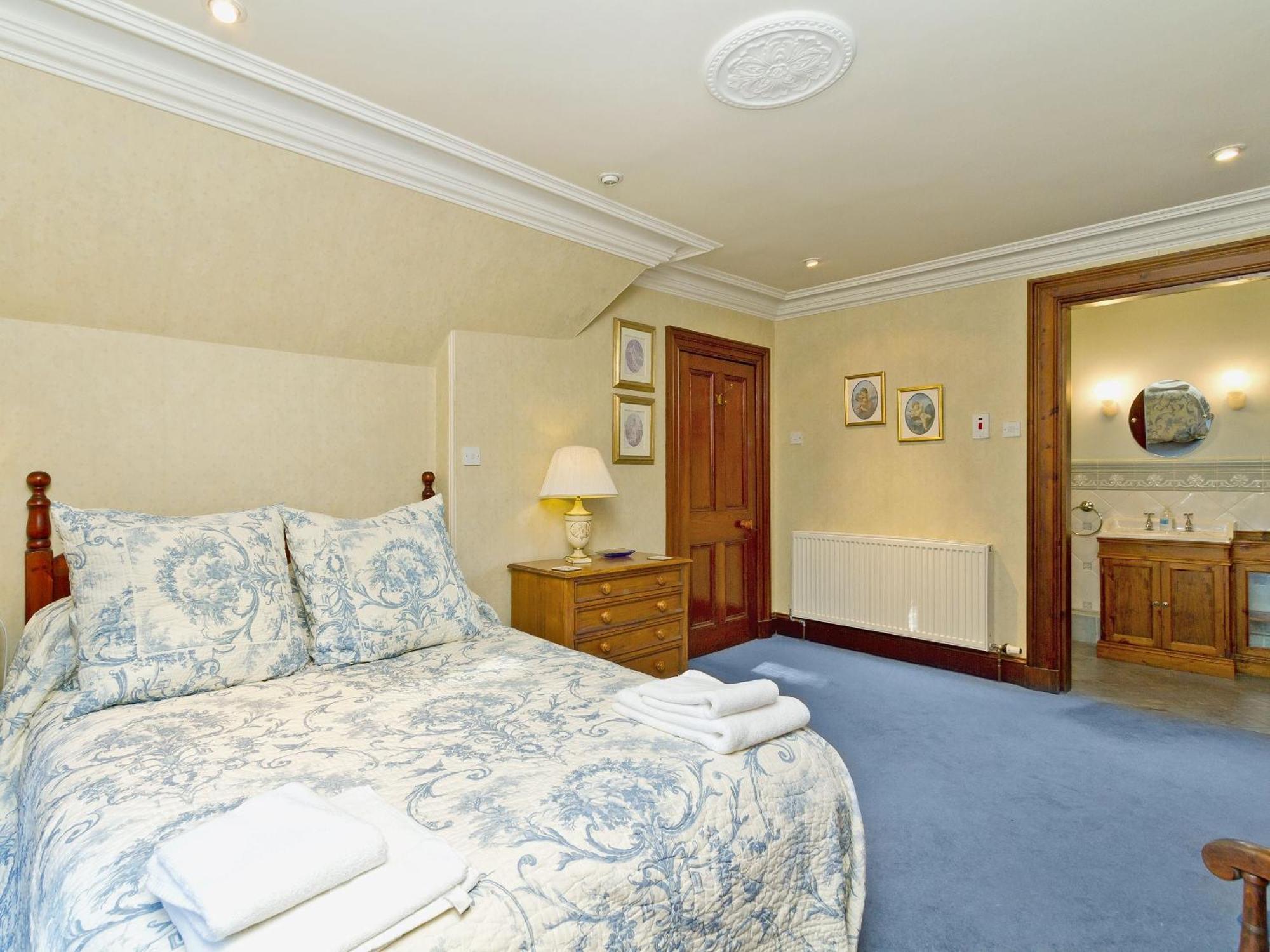 Dess Lodge Kincardine O'Neil Экстерьер фото