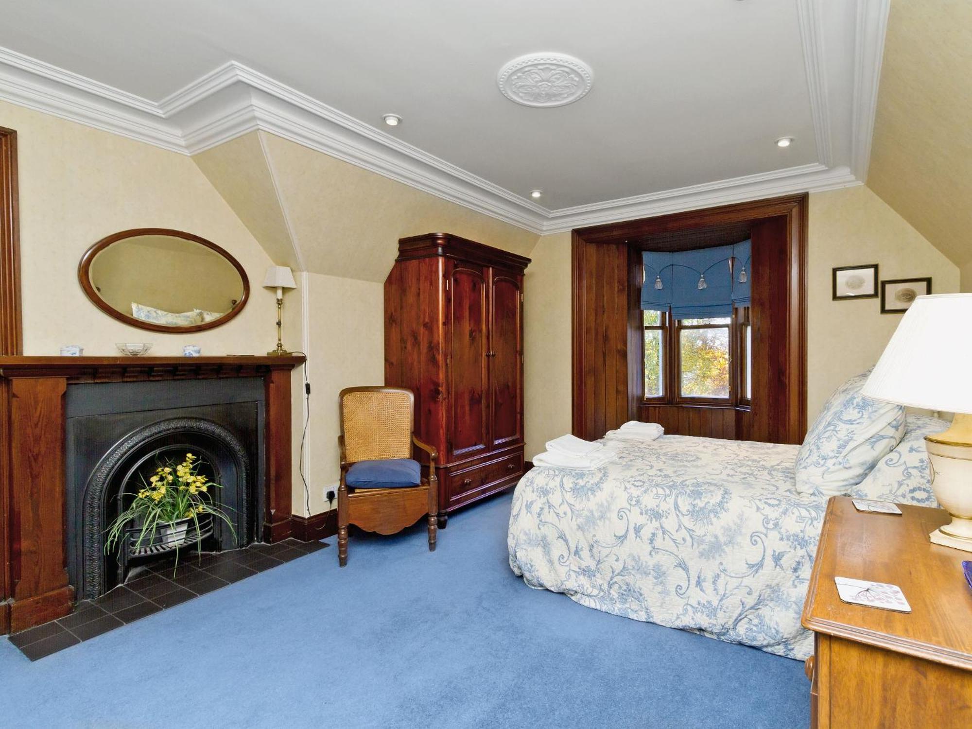 Dess Lodge Kincardine O'Neil Экстерьер фото